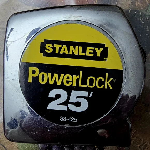 Stanley PowerLock 25' Tape Measure - Silver w/ Belt Clip - Picture 2 of 7